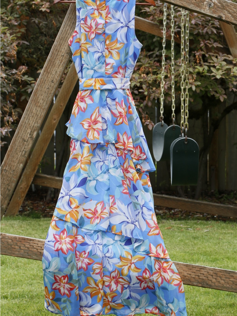 Light Blue Floral Tiered Maxi Dress with Belt size 4 by Tahari Arthur S. Levine